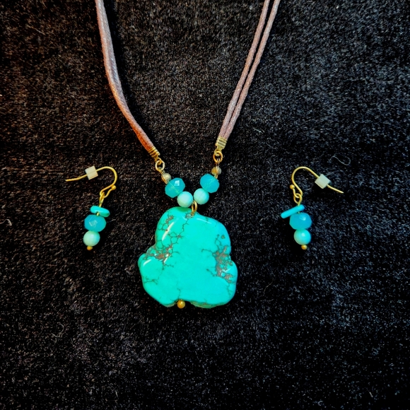 Turquoise Necklace & Earring set - Picture 1 of 1